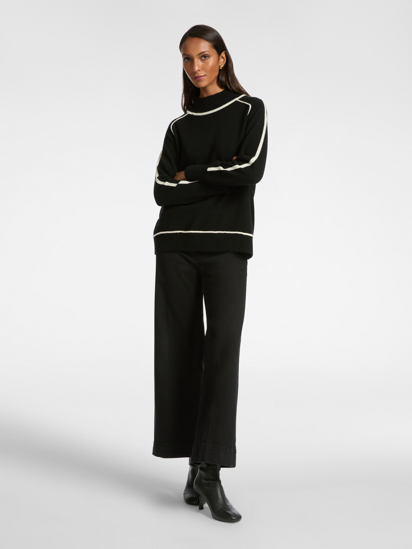 Wool jumper with contrasting edges image number 3