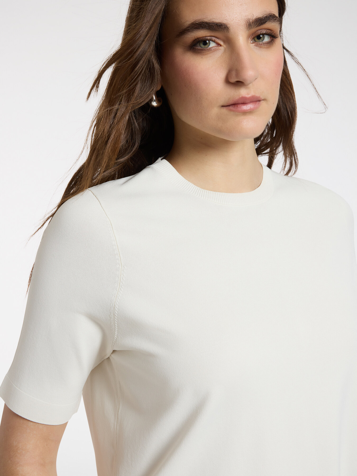 Short-sleeved viscose blend top image number 3