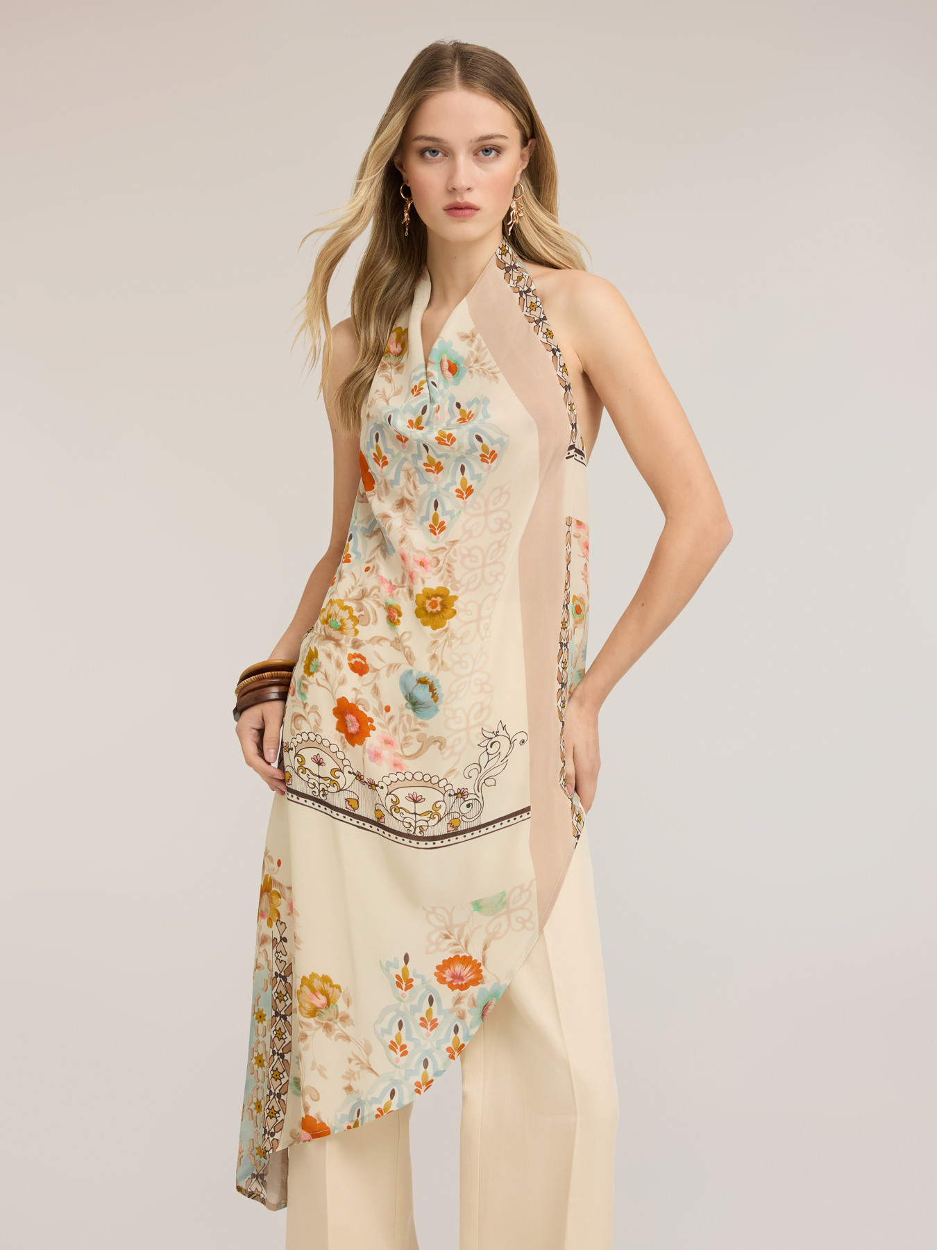 Top asimetric cu imprimeu floral image number 2