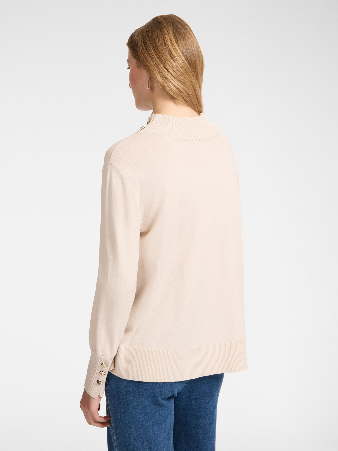 Pull avec boutons image number 1