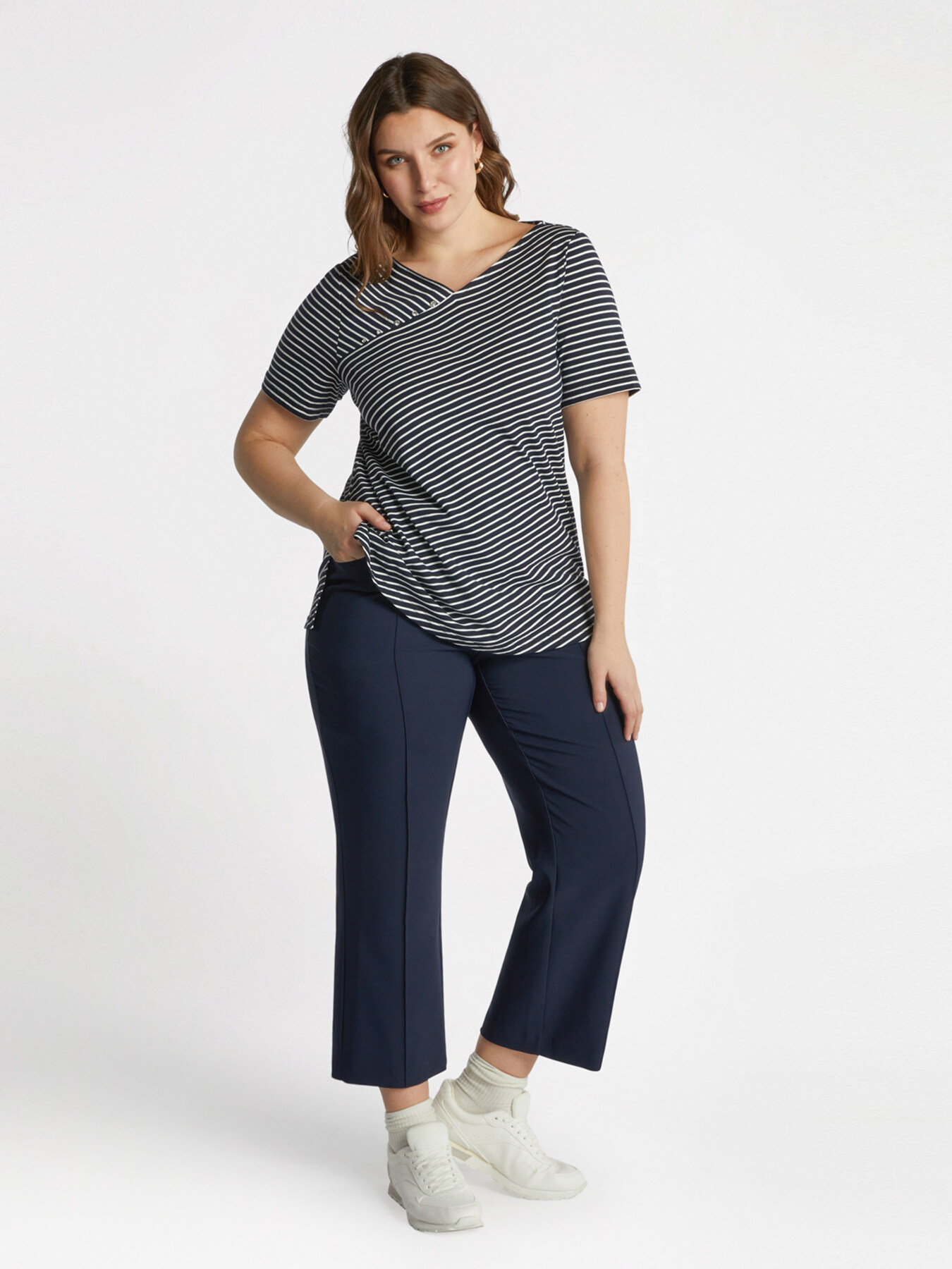 Striped T-shirt with rhinestones image number 0