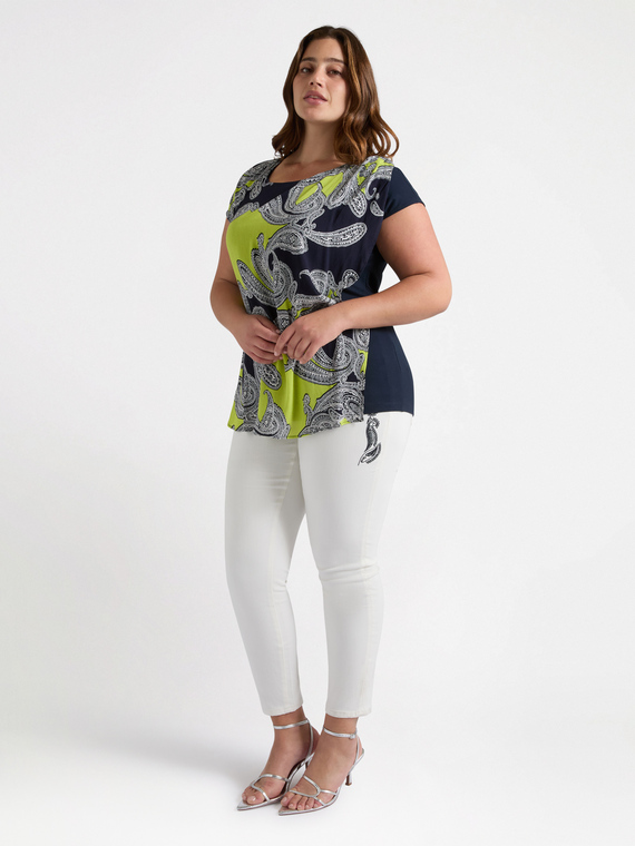 T-Shirt mit Druck in Bandana-Optik