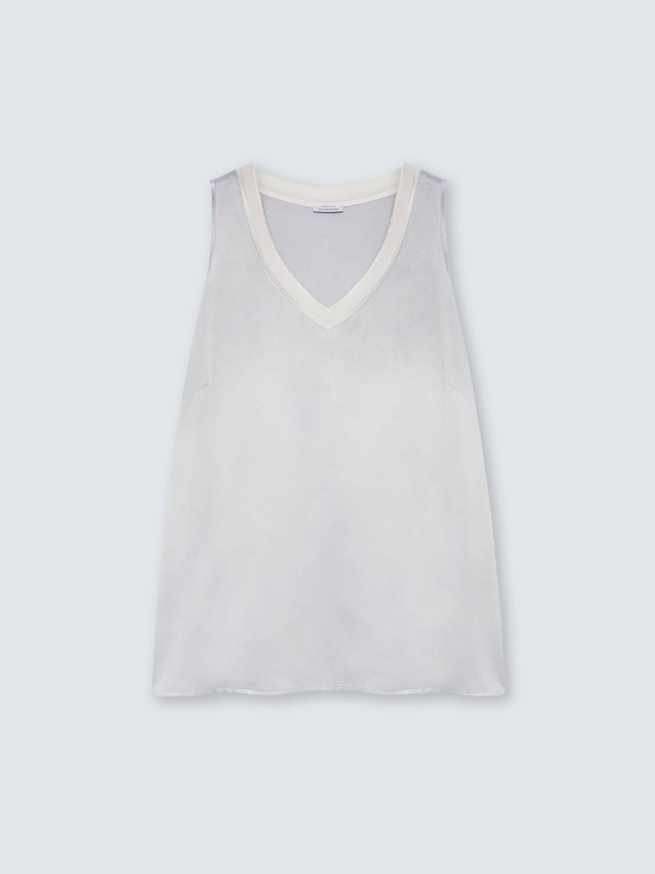 Two-material top with V-neck image number 4