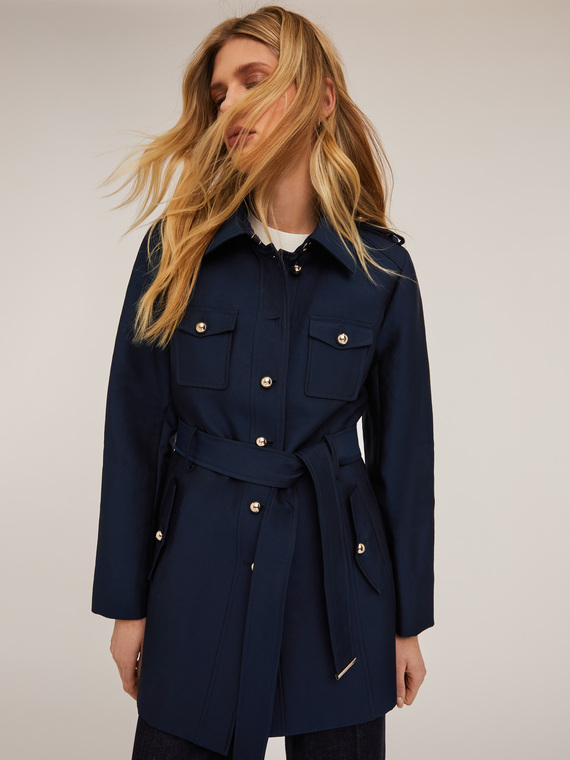 Single-breasted trench coat