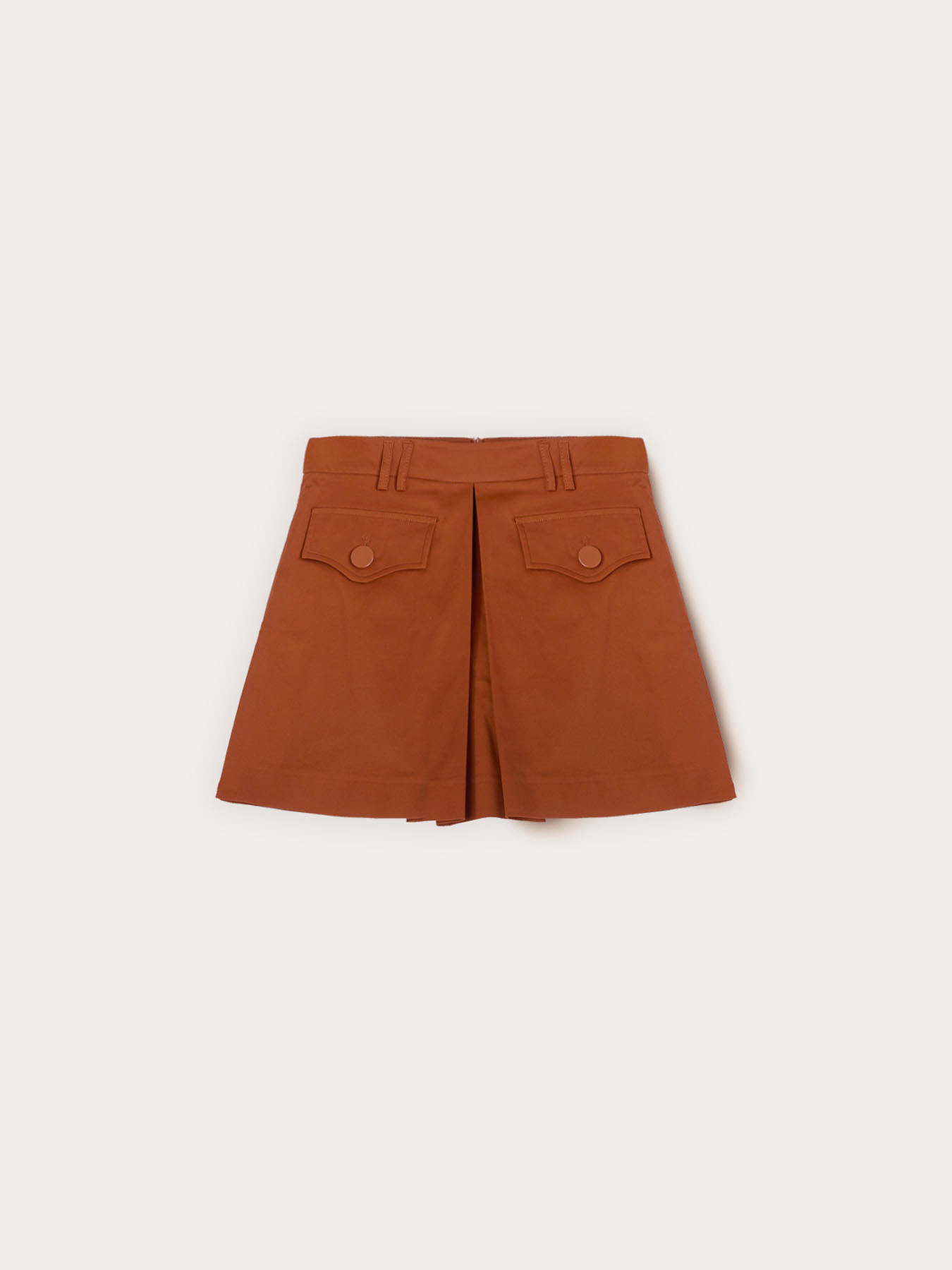 High-waisted shorts with pleated detail image number 4