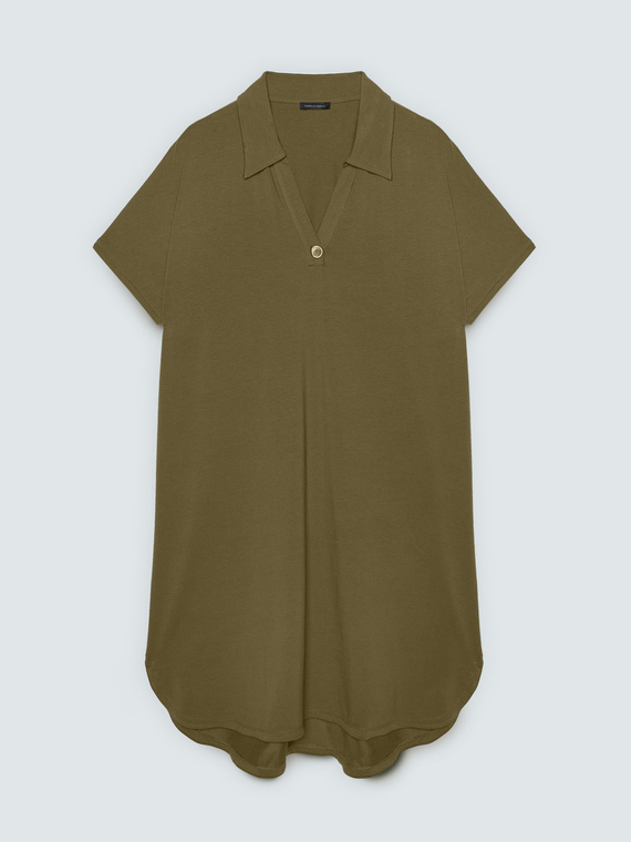 Dress with polo collar and jewel button