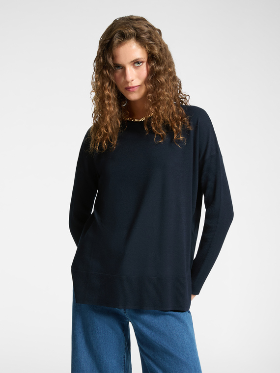 Maglia con scollo a barca