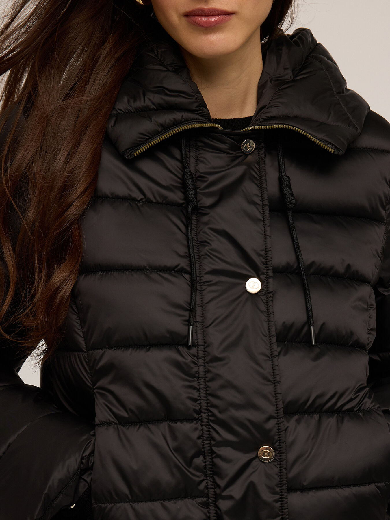 Shiny nylon puffer jacket image number 3