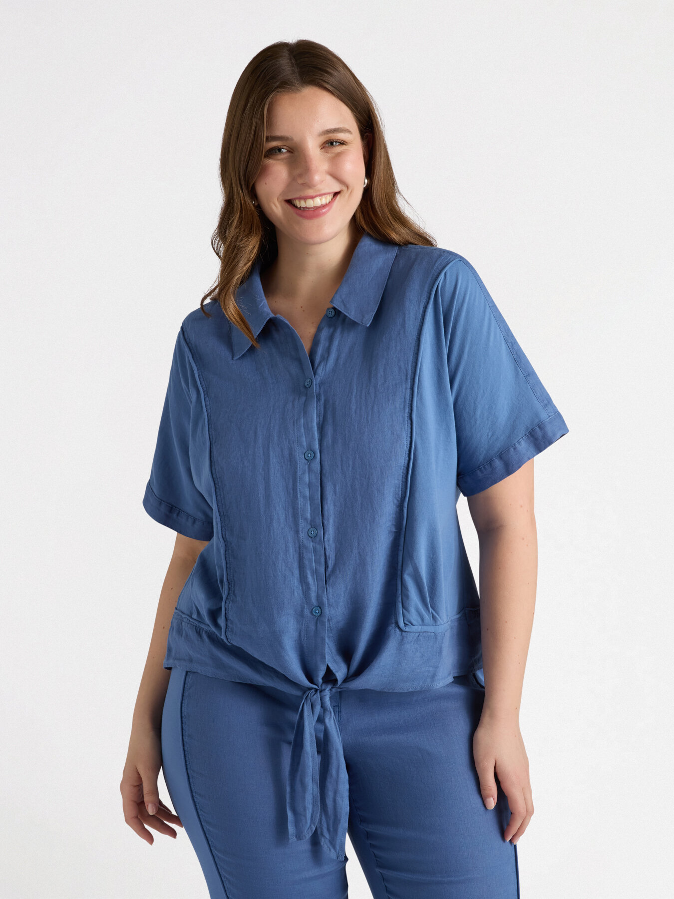 Linen shirt with knot at the bottom image number 0