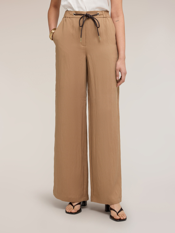 Wide-leg trousers in lyocell blend