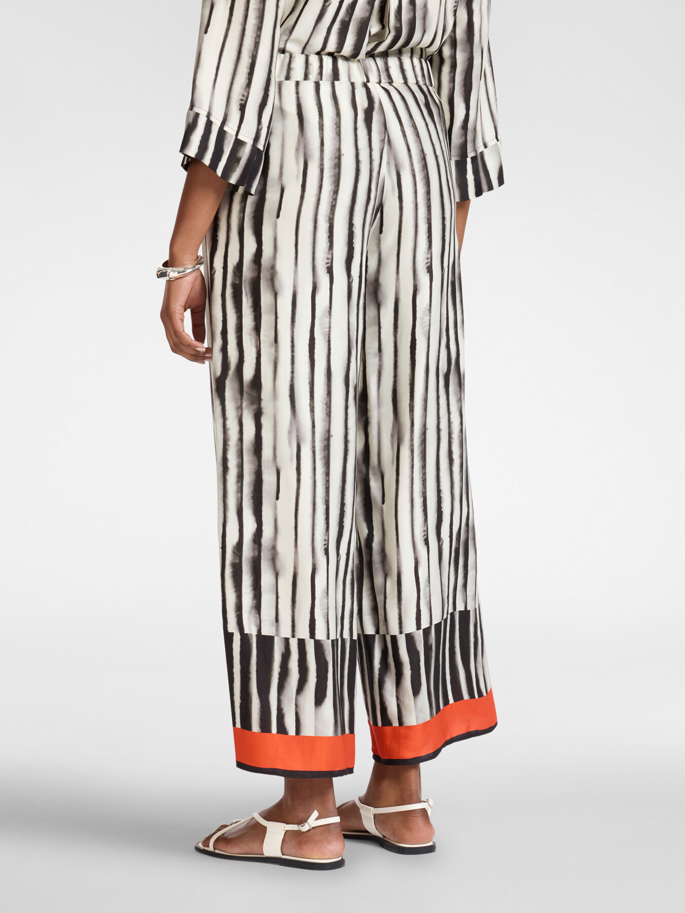 Pantaloni palazzo in viscosa stampati image number 1