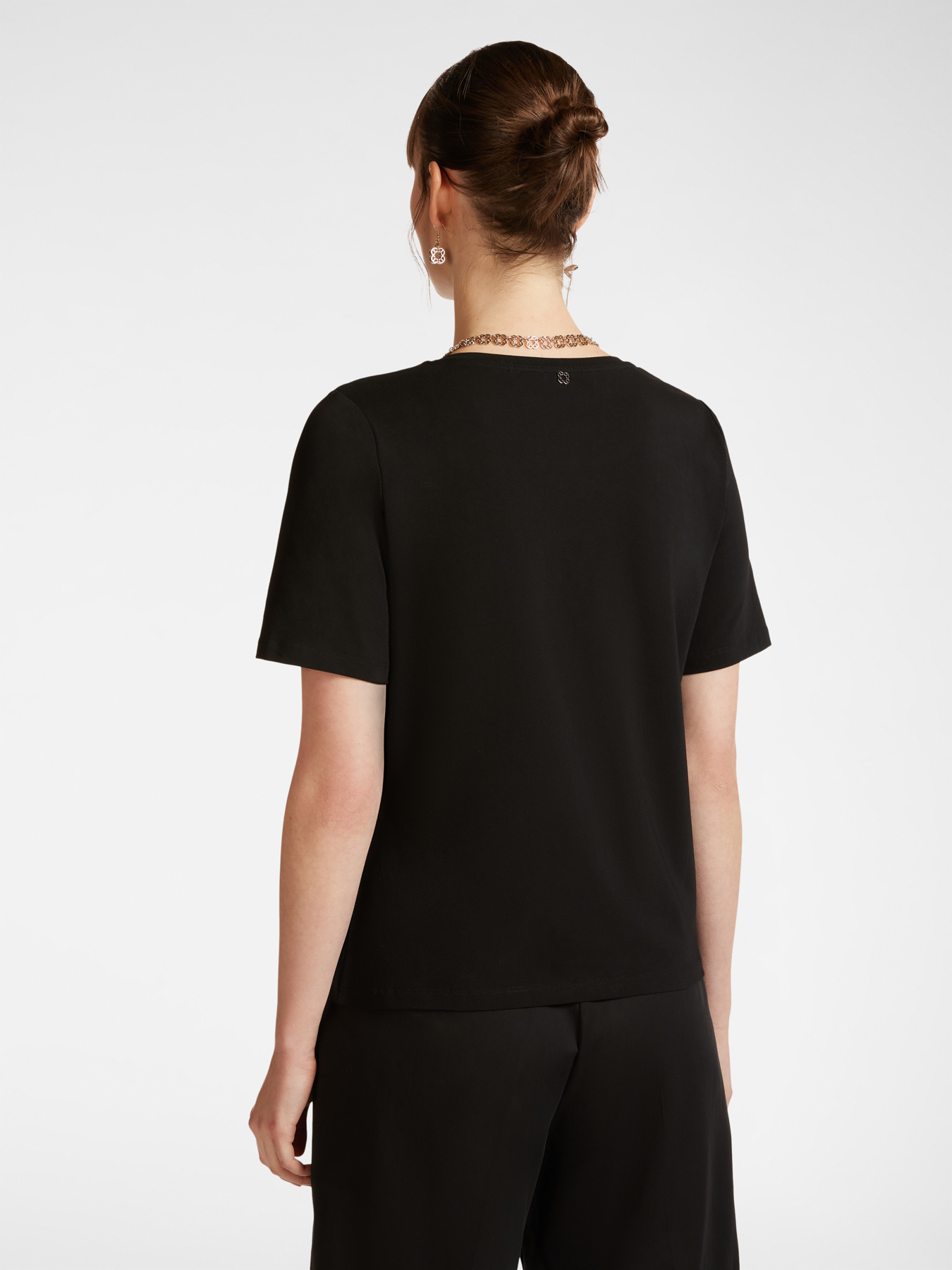 T-shirt with embroidery image number 1