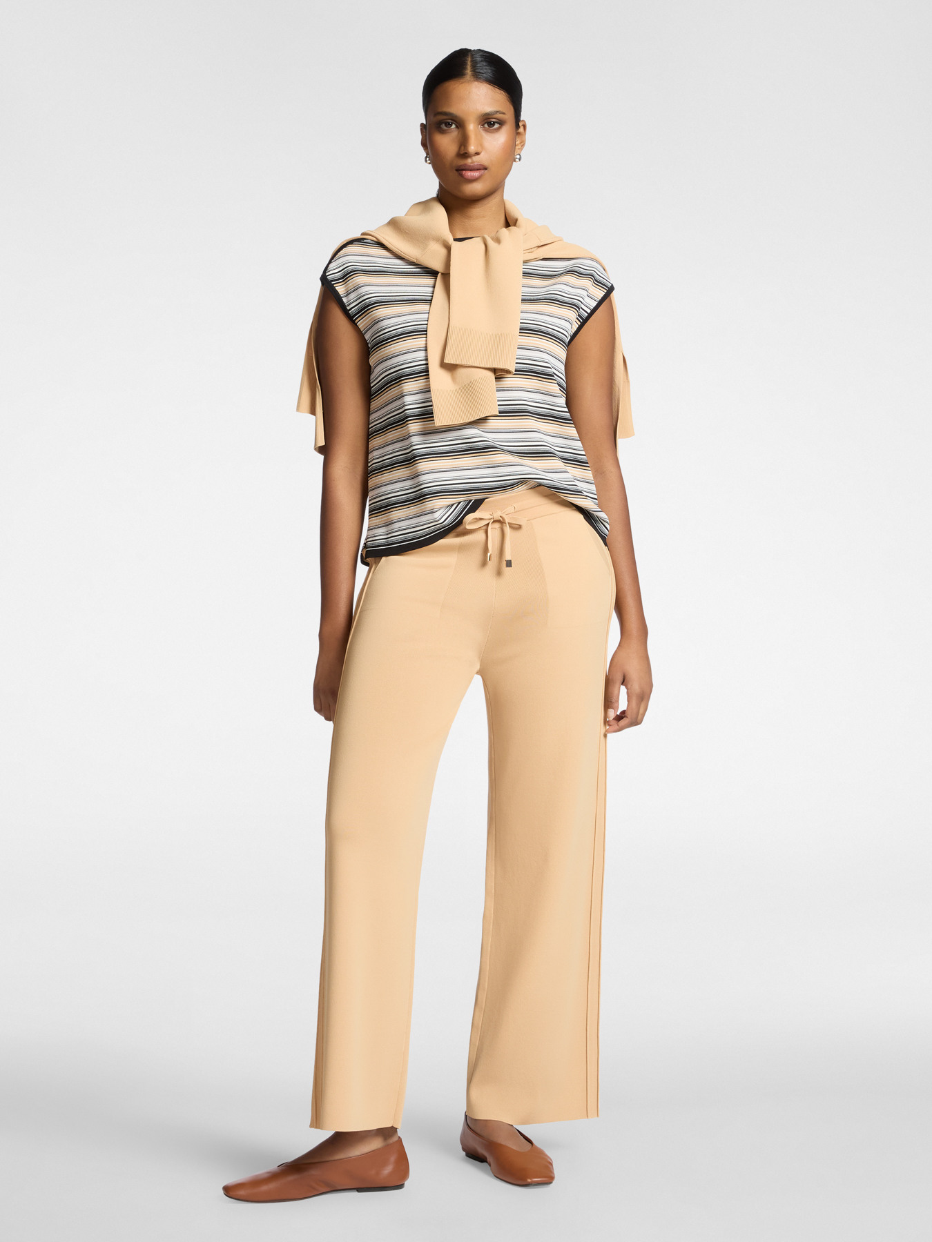 Maglia a righe con scollo barchetta image number 2