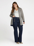 Jeans flare con bottoni davanti image number 3
