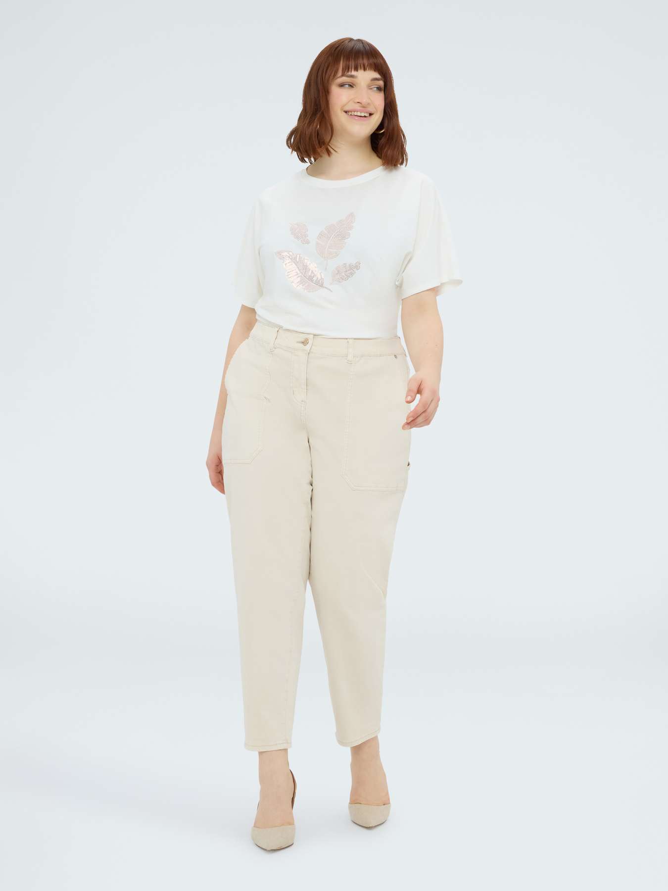 Jersey t-shirt with sequin foliage image number 3