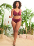 Bikini con tachuelas y motivo cut out image number 0