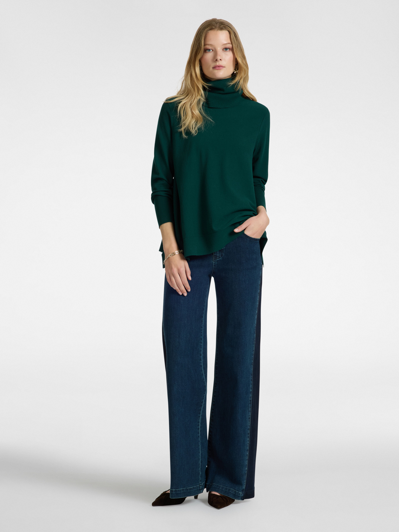 Locker sitzender Pullover mit abnehmbarem Kragen image number 2