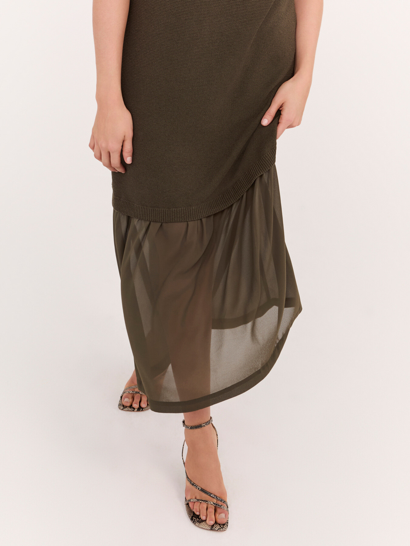 Vestito lungo in maglia con balza image number 2