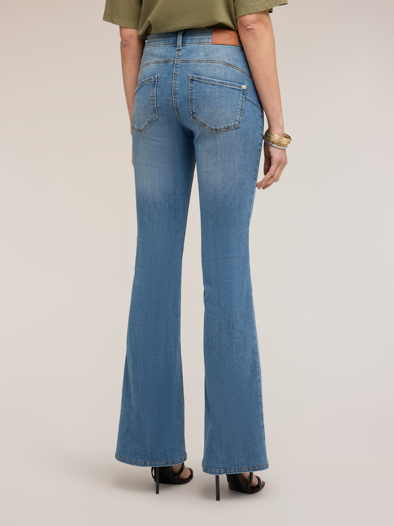 Light blue flare jeans image number 1