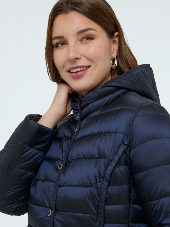 Gesteppte Daunenjacke mit abnehmbarer Kapuze