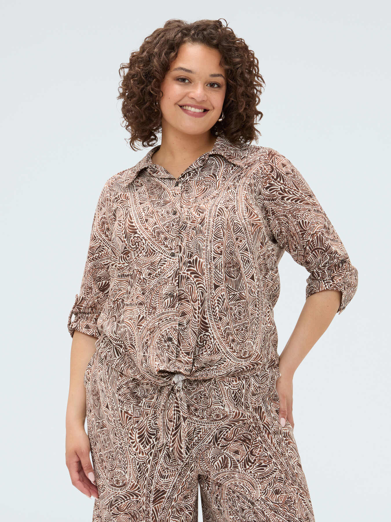 Camicia stampata con nodo image number 0