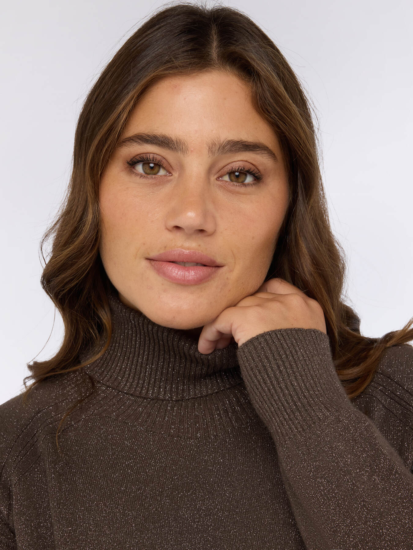Viscose blend turtleneck sweater image number 2