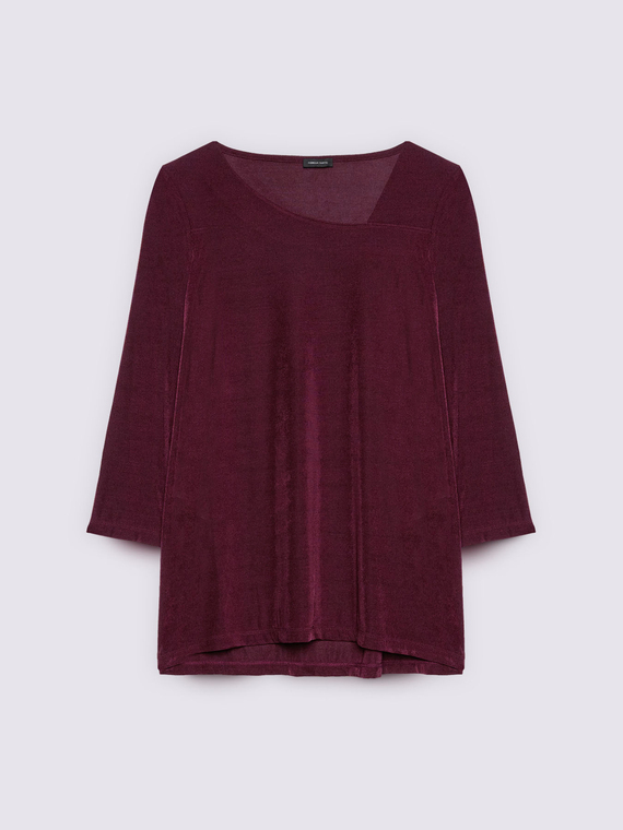 T-shirt con scollo asimmetrico