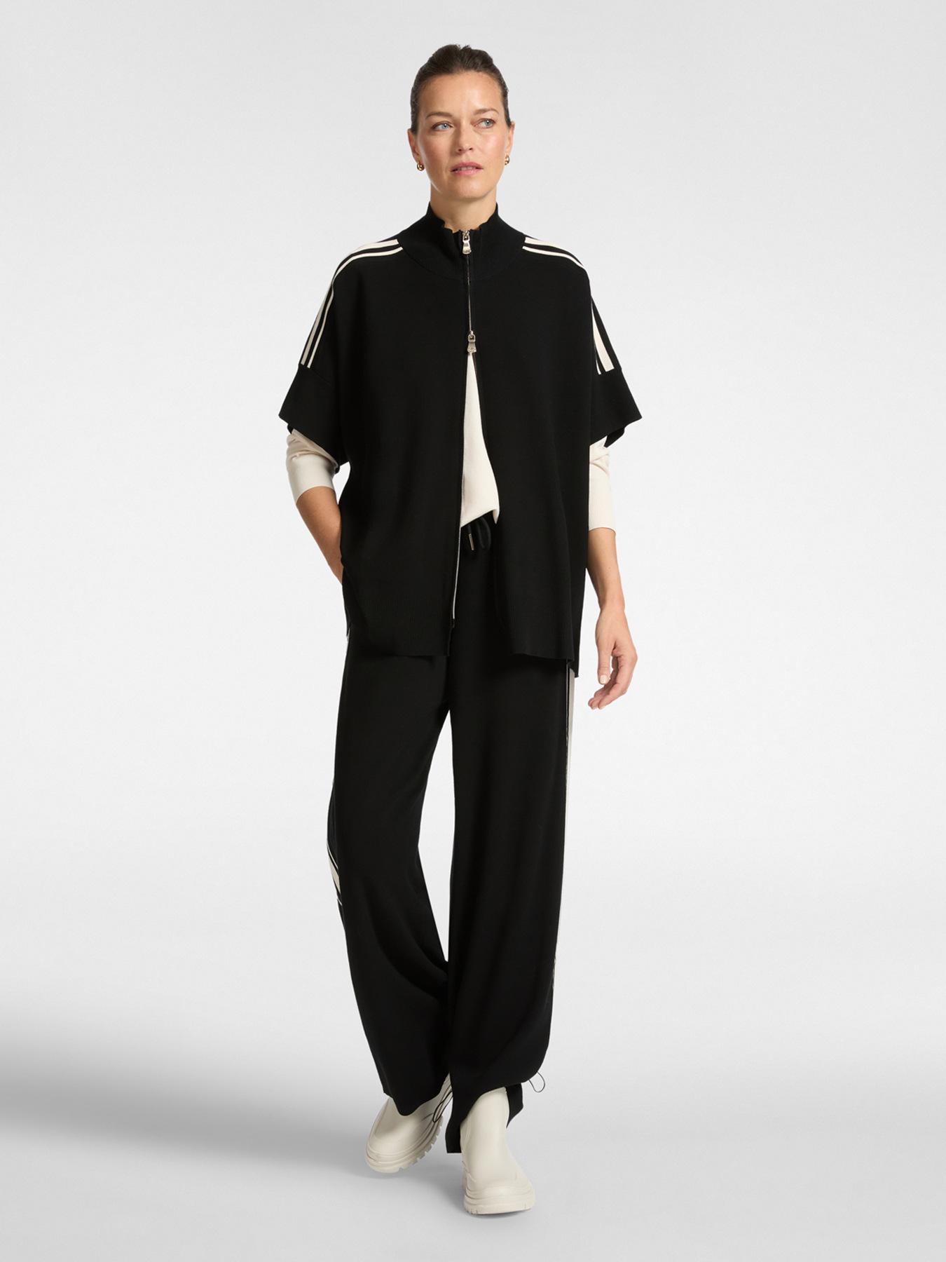 Capa de punto con rayas image number 2