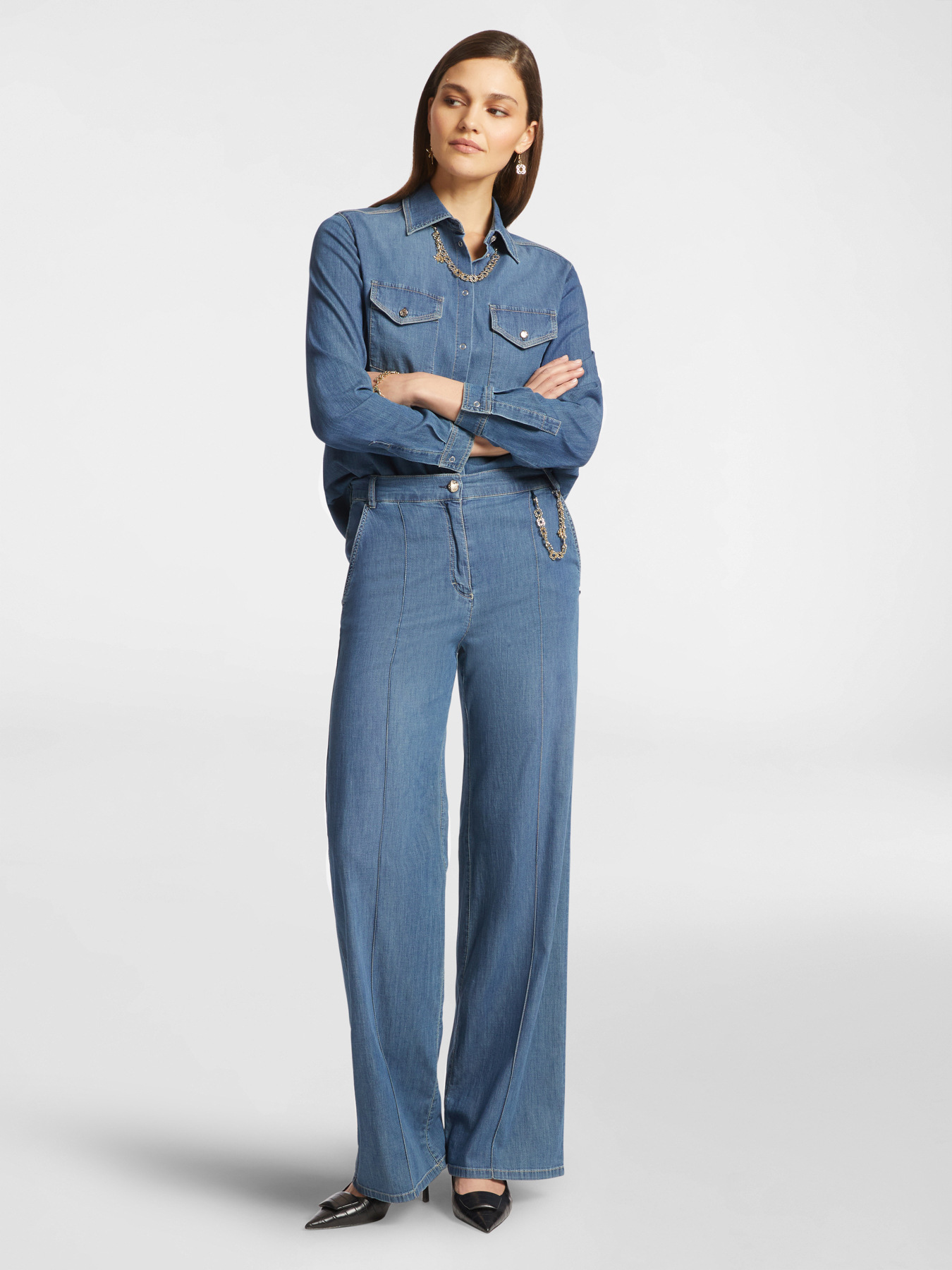 Camisa de chambray, com colar image number 2