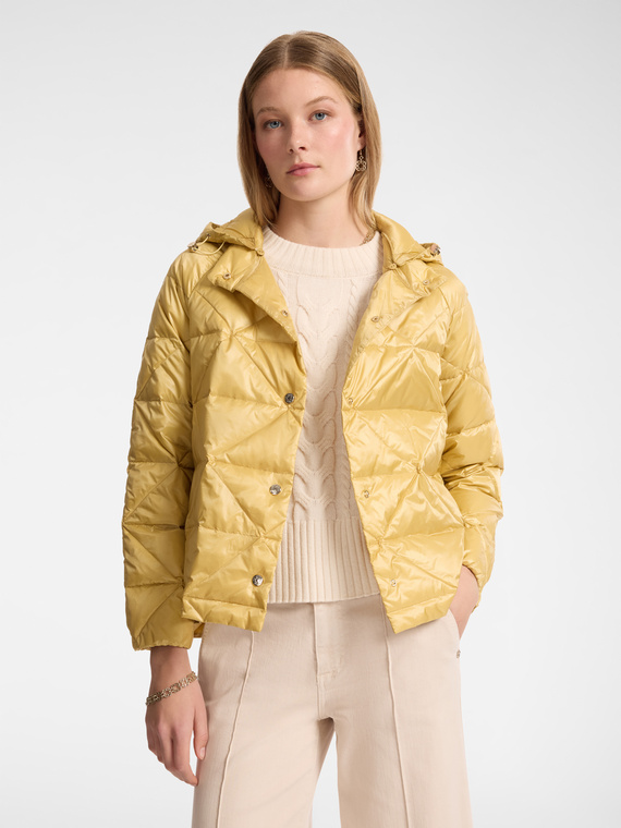 Lightweight quilted down jacket