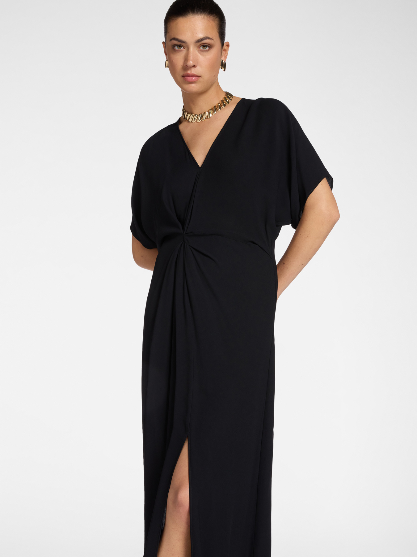 Robe longue en cr&ecirc;pe de chine avec drap&eacute; image number 0