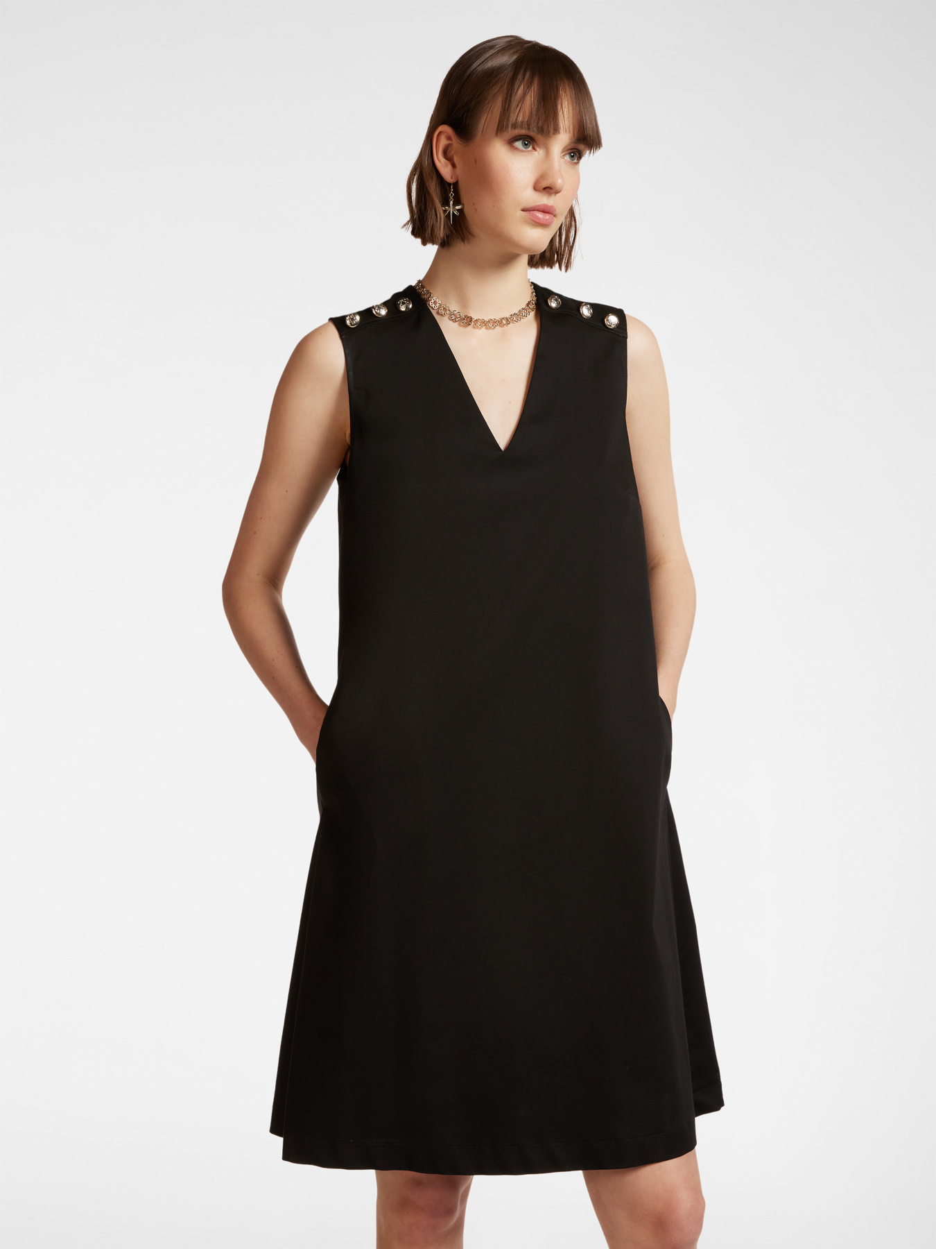 Kleid in A-Linie mit Knöpfen an den Schultern image number 2