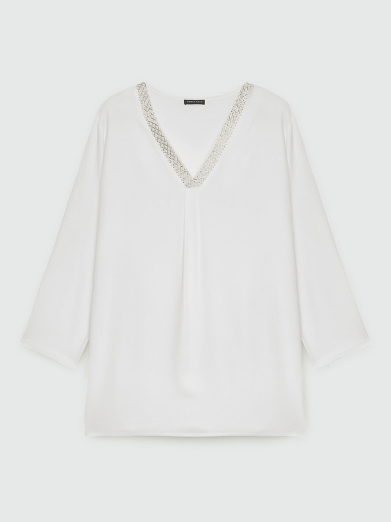 T-Shirt aus Viskose LENZING™ ECOVERO™ mit Stickerei