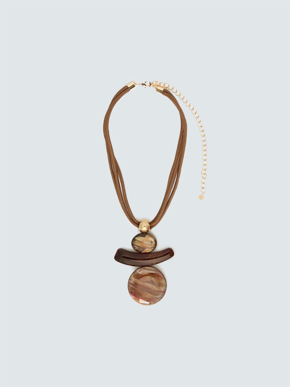 Collier avec maxi pendentif