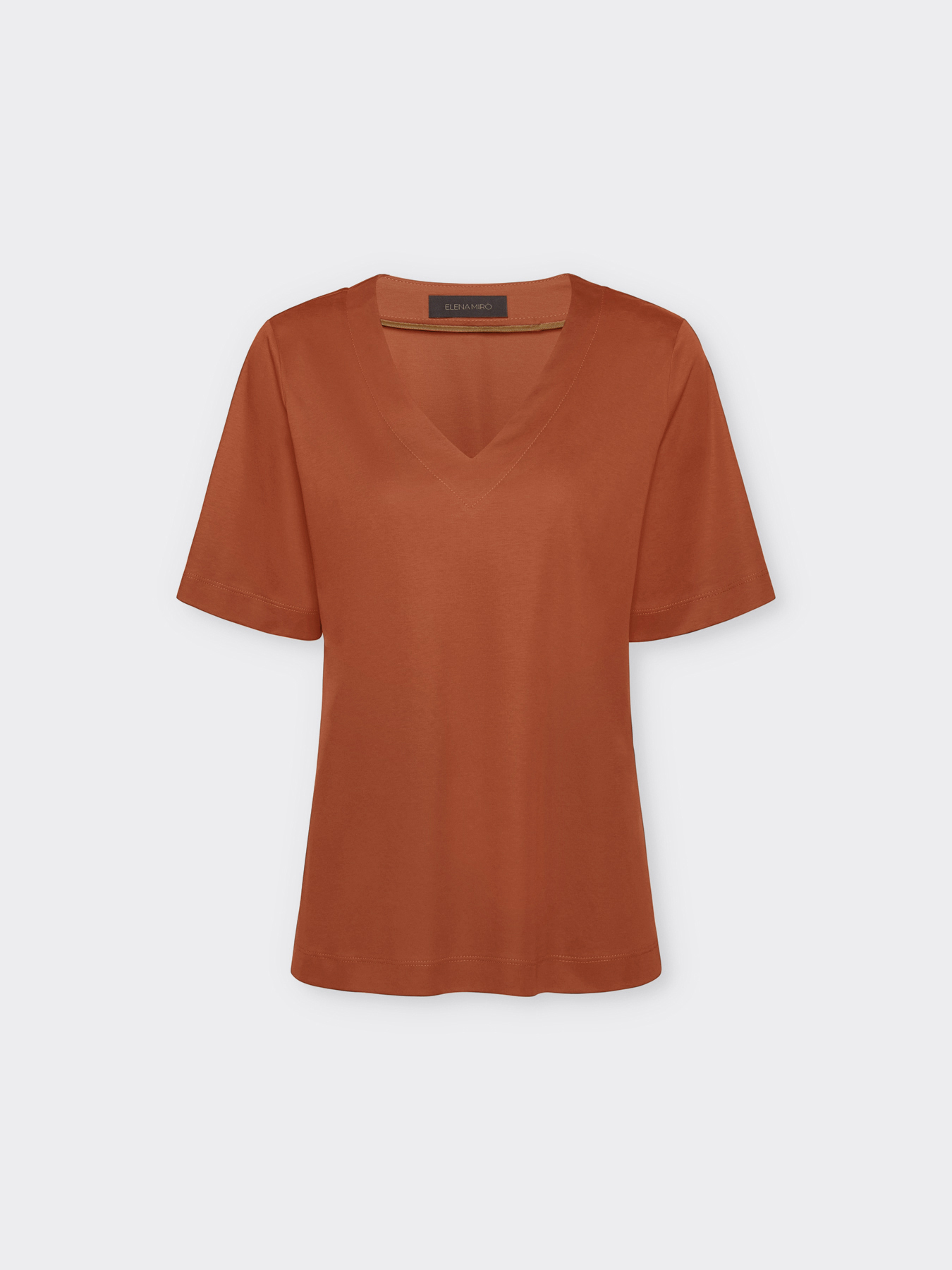 Camiseta con escote de pico image number 5