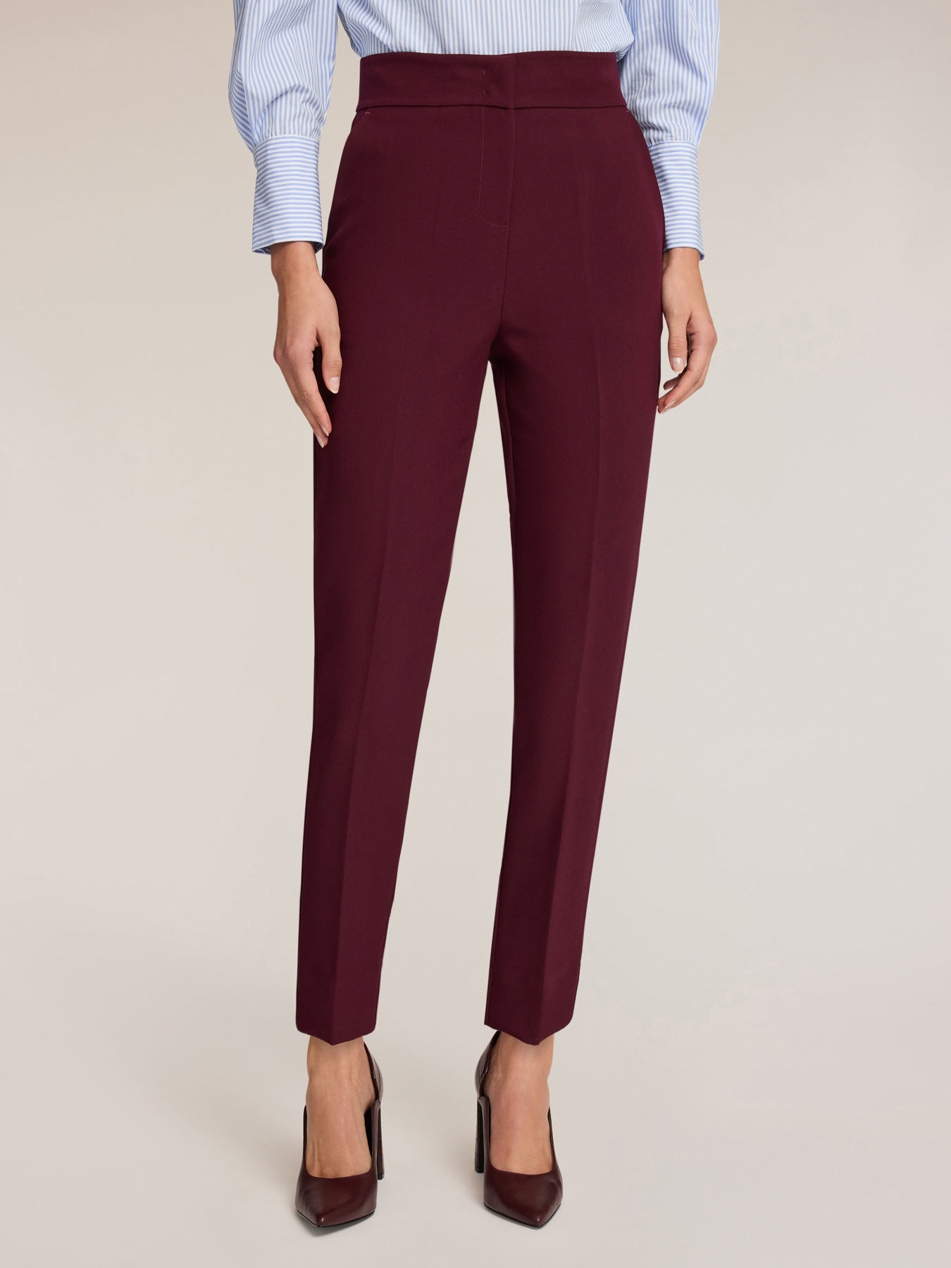 Pantaloni carrot a vita alta image number 2