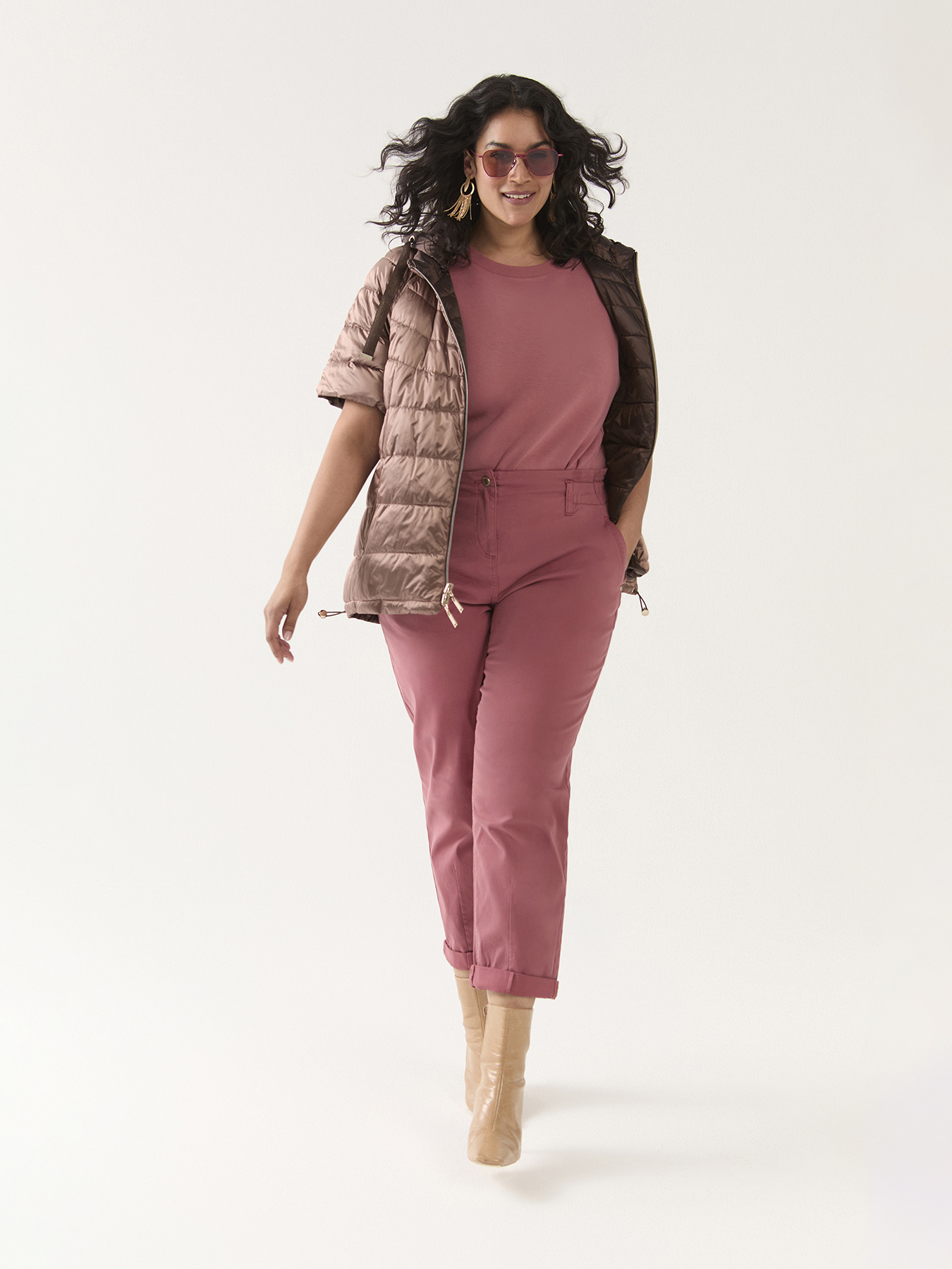 Piumino reversibile con maniche corte image number 0