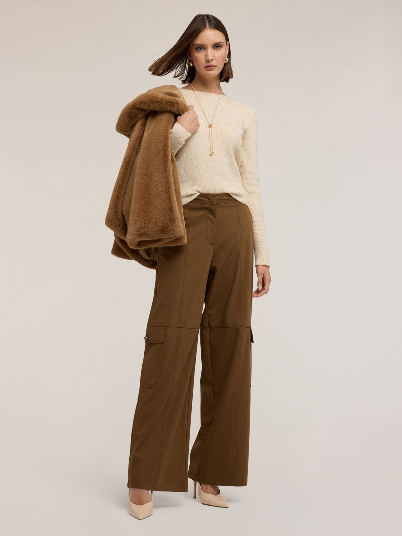 Hooded cape with plush effect image number 3