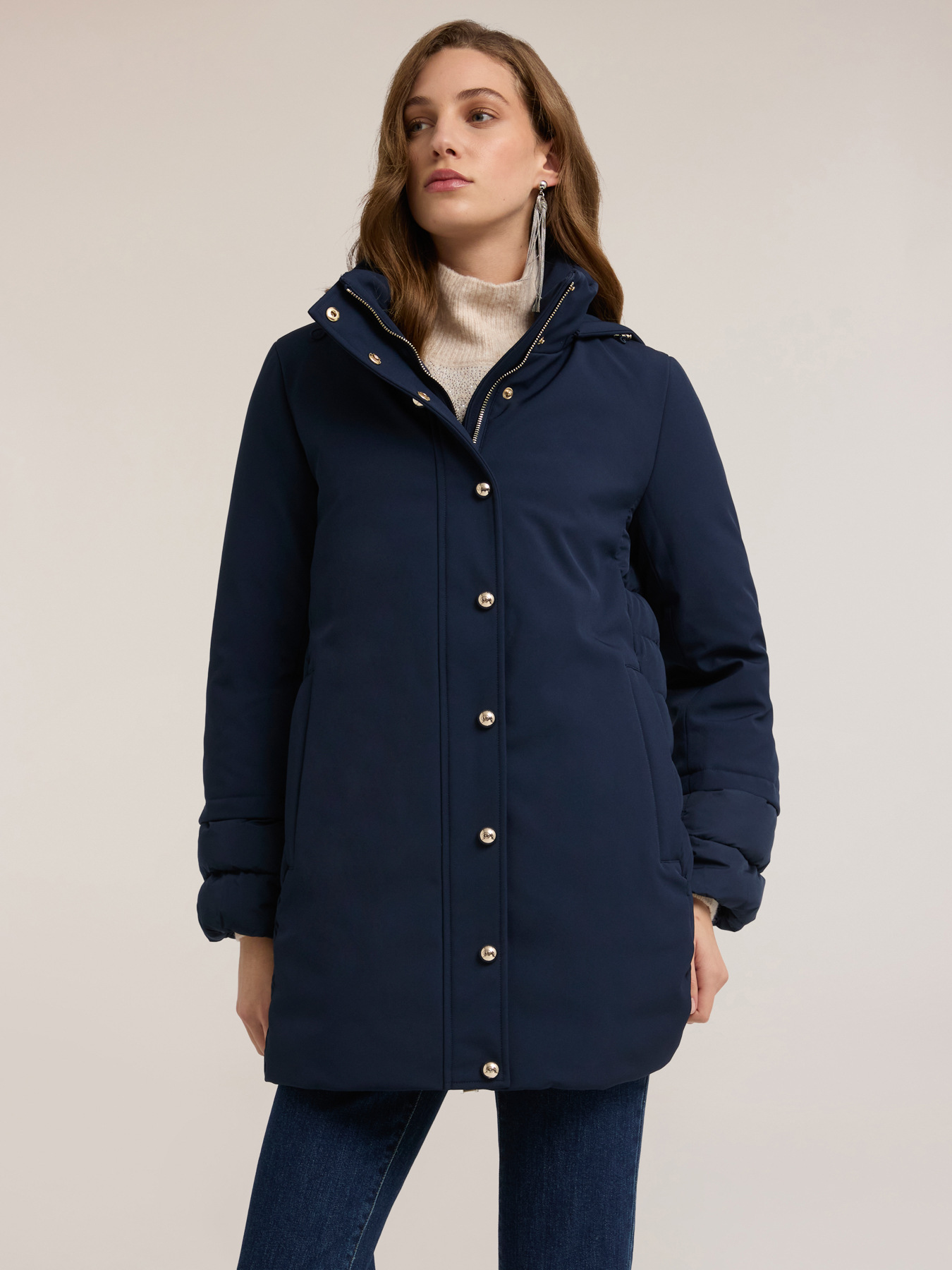 Daunenjacke mit abnehmbarer Kapuze image number 2