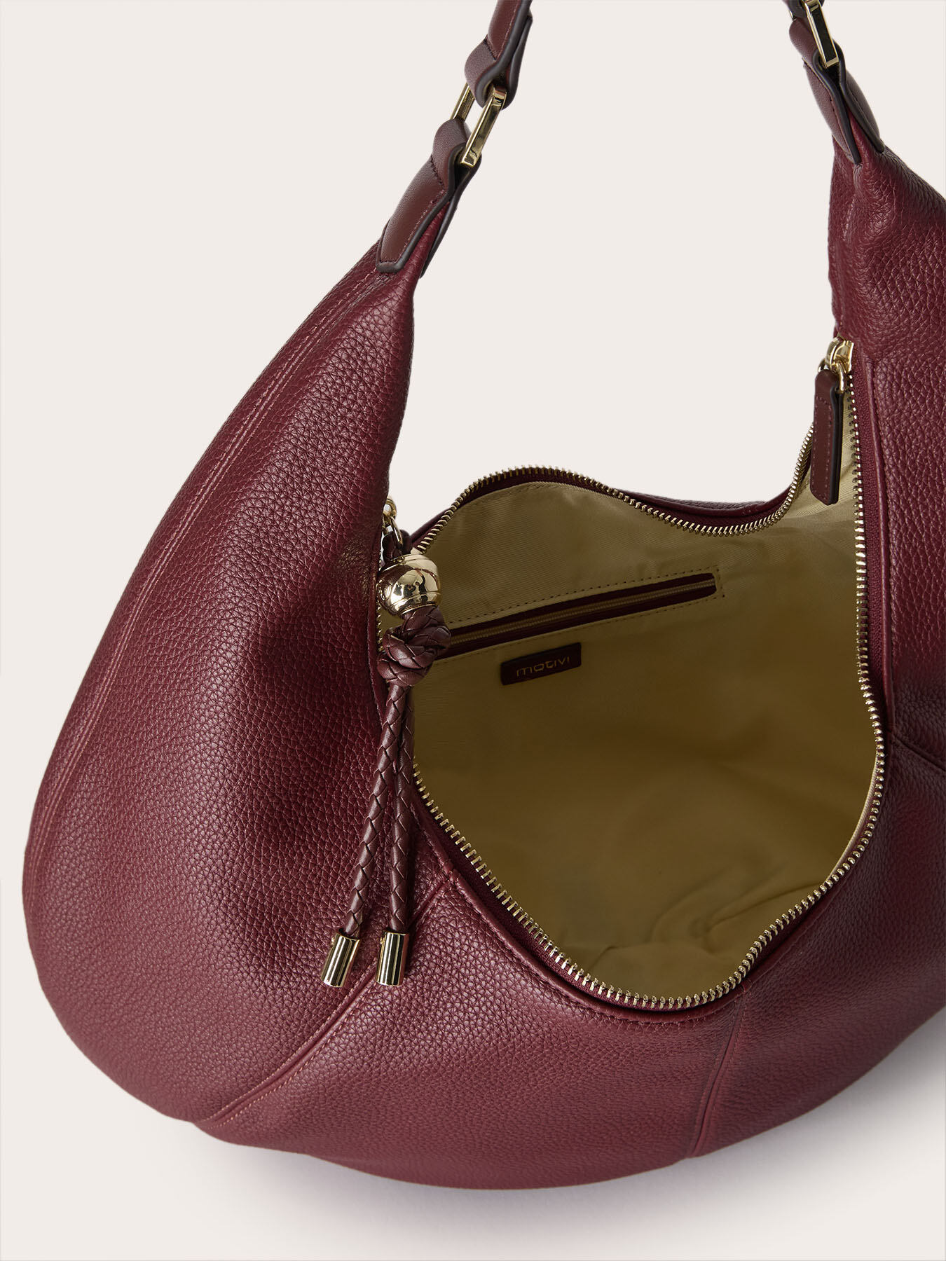 Hobo shoulder bag with tassels image number 4