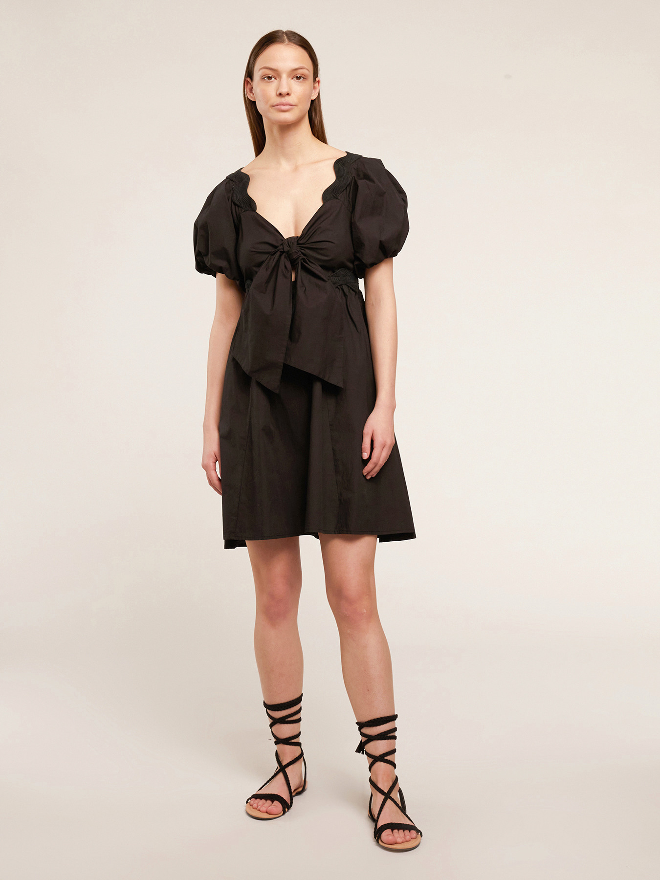 Short summer dress with puff sleeves image number 0
