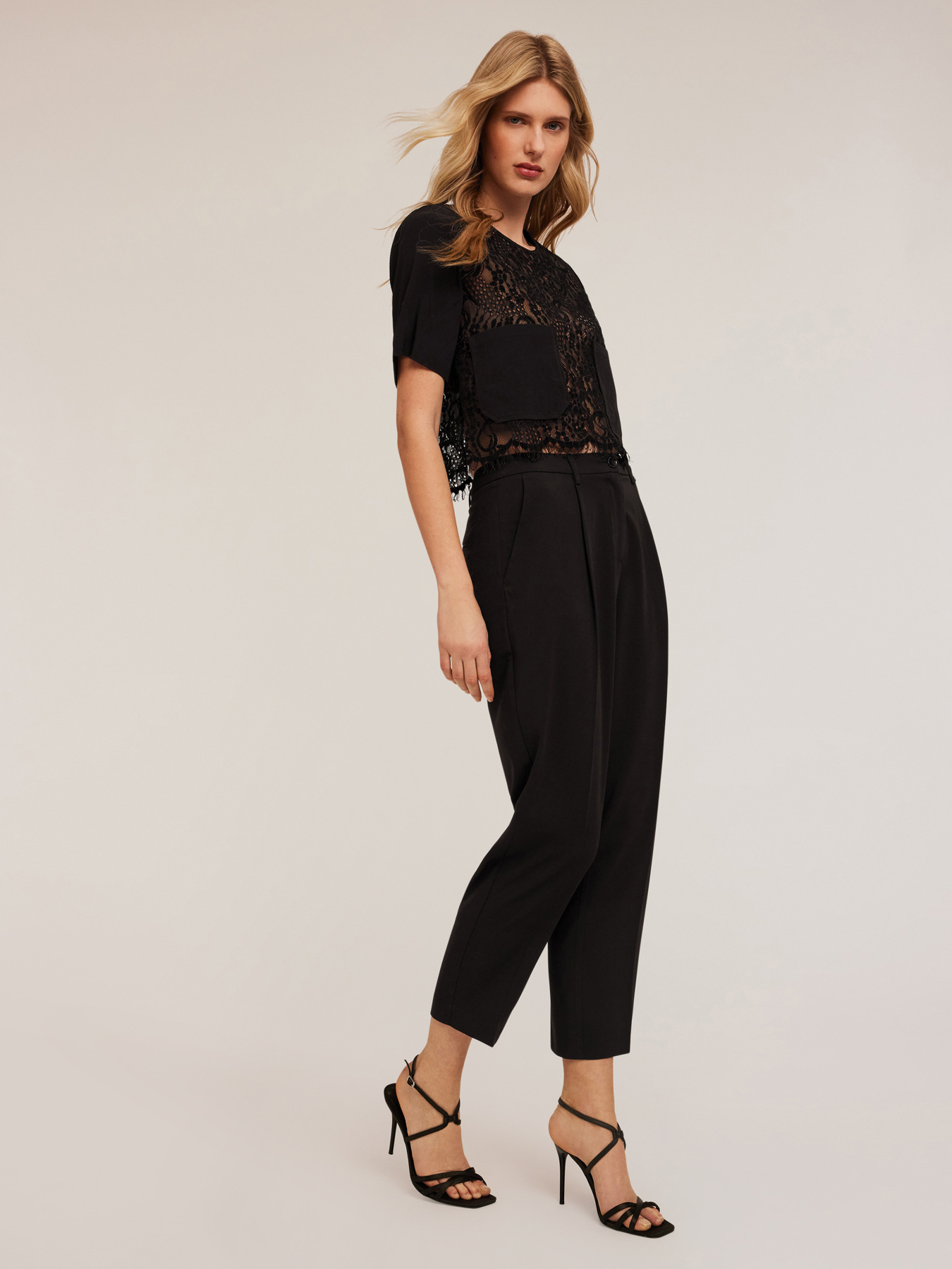Pantaloni con pieghe image number 0