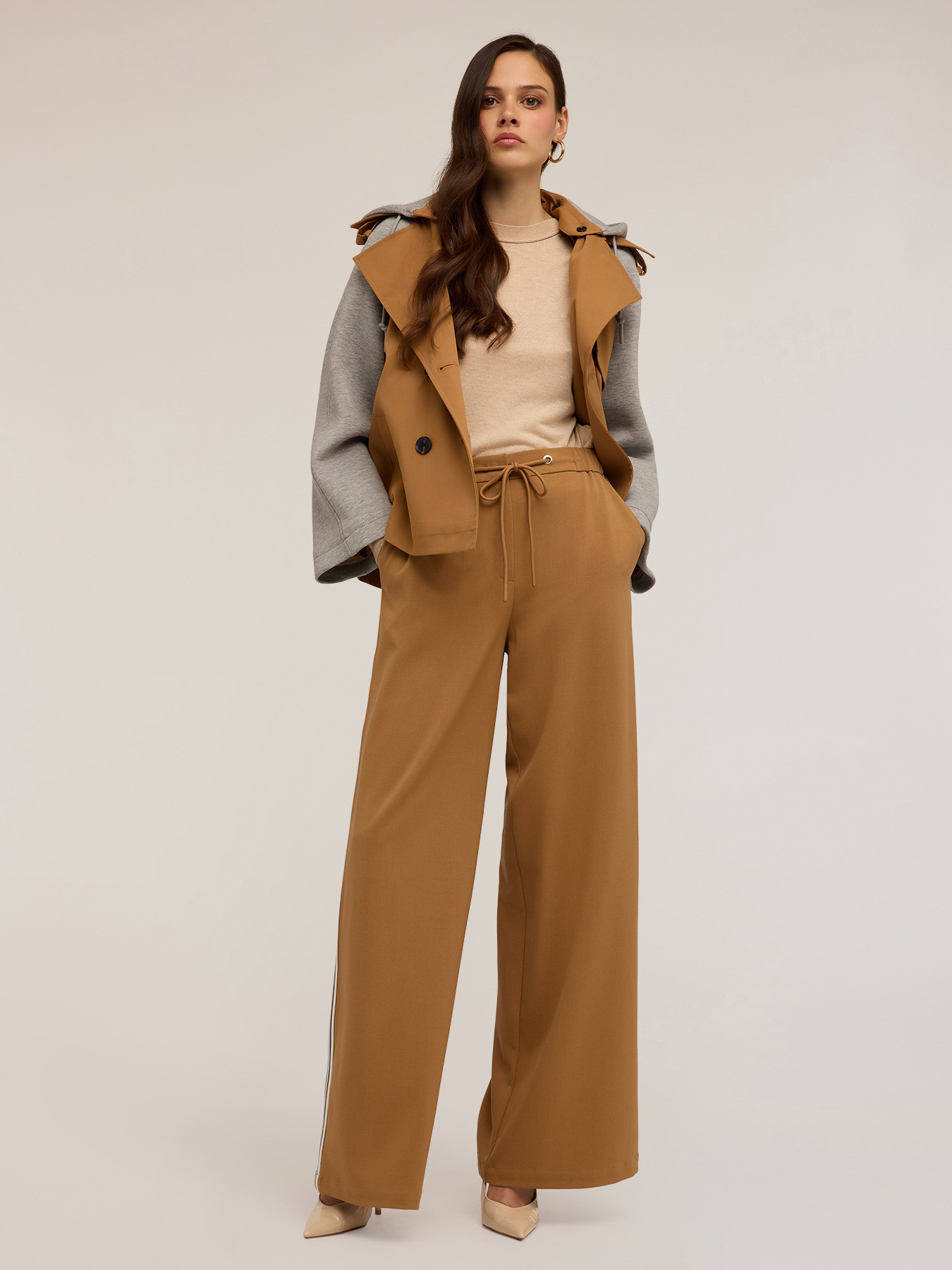Palazzo pants with side stripe image number 0