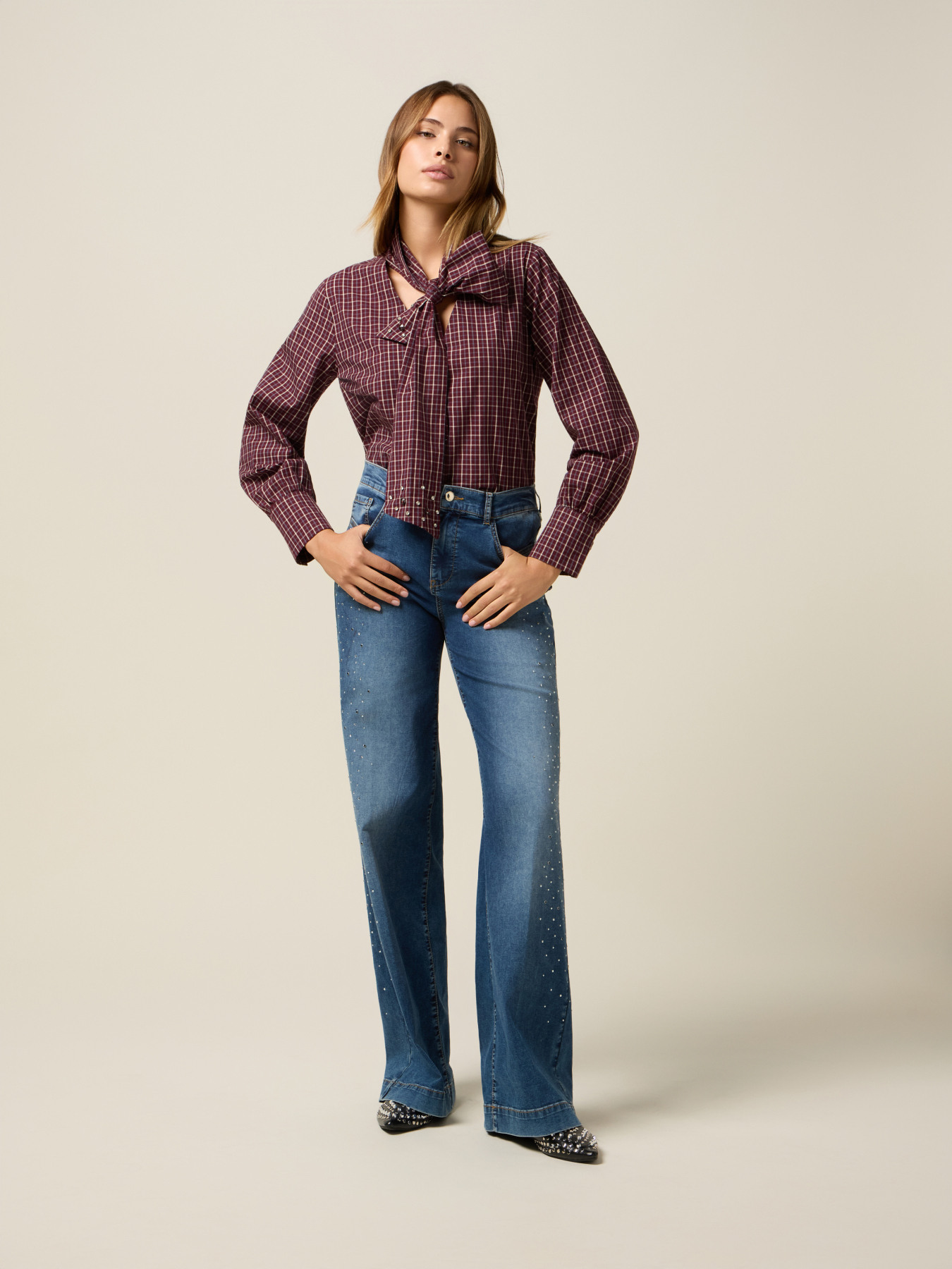 Camicia in cotone con fiocco e castoni image number 3