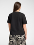 T-shirt in cotone con applicazioni floreali image number 1
