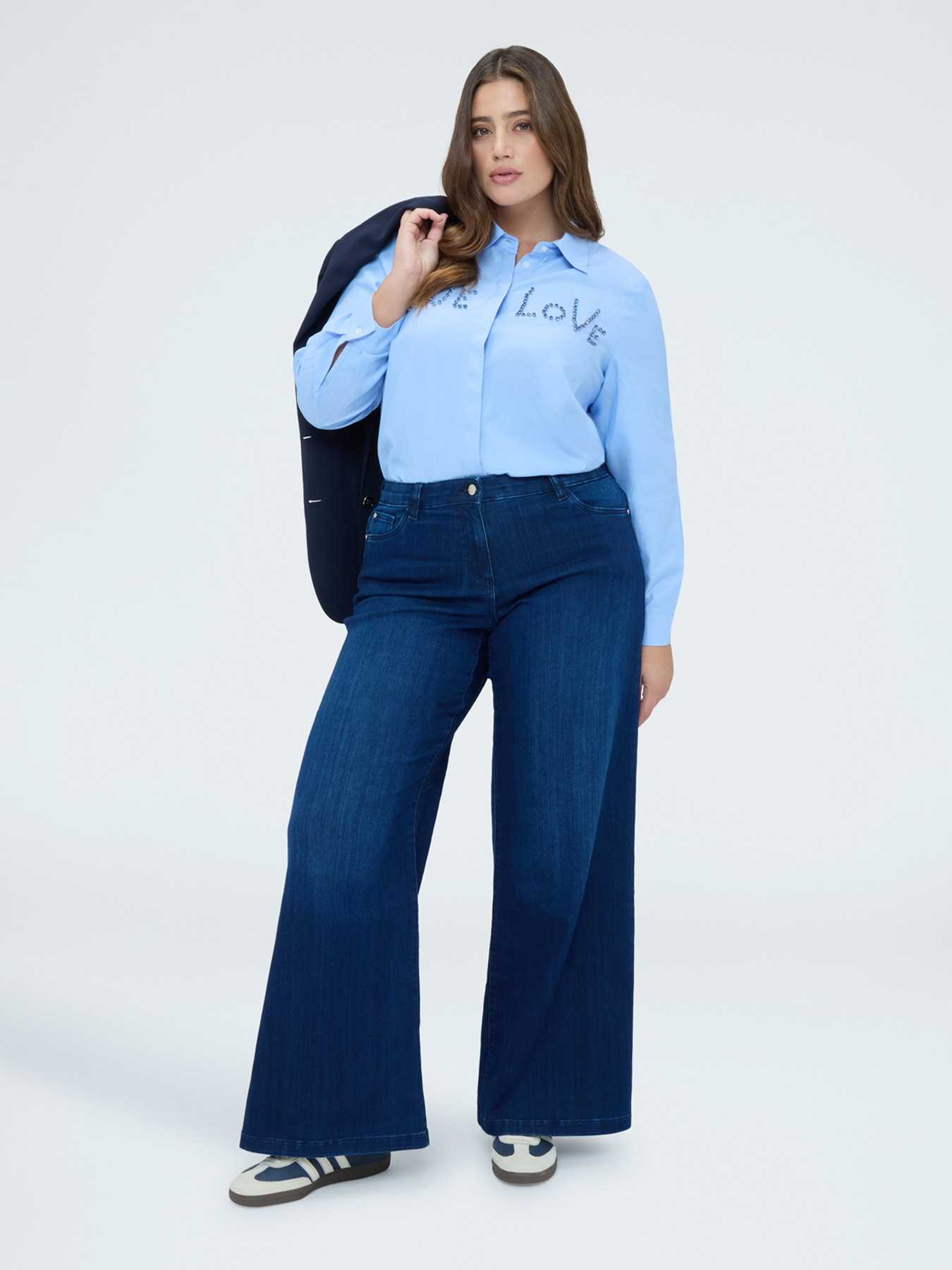 Camicia con scritta in strass image number 4