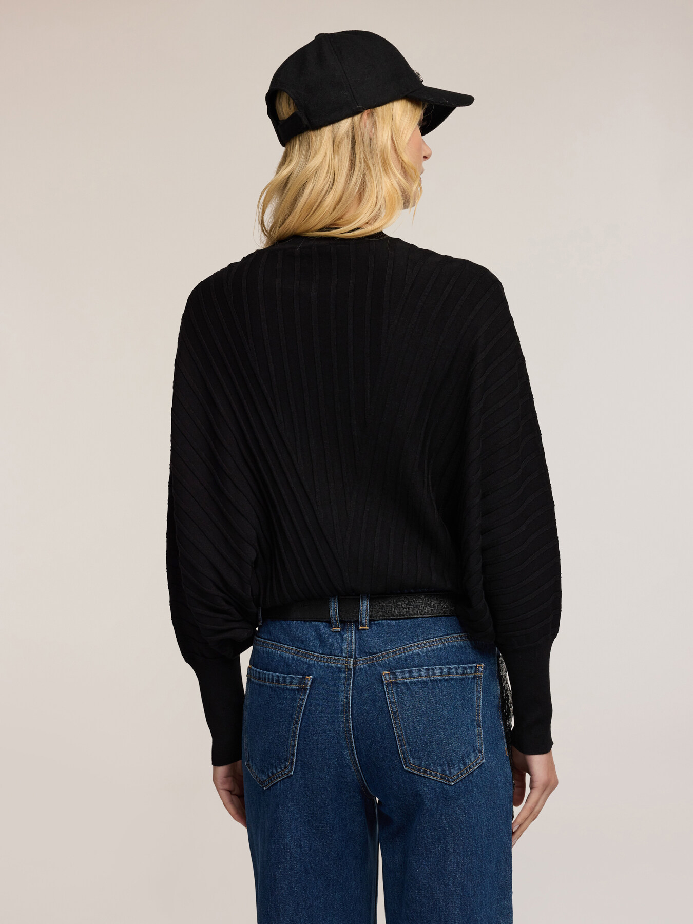 Pull oversize plissé image number 1