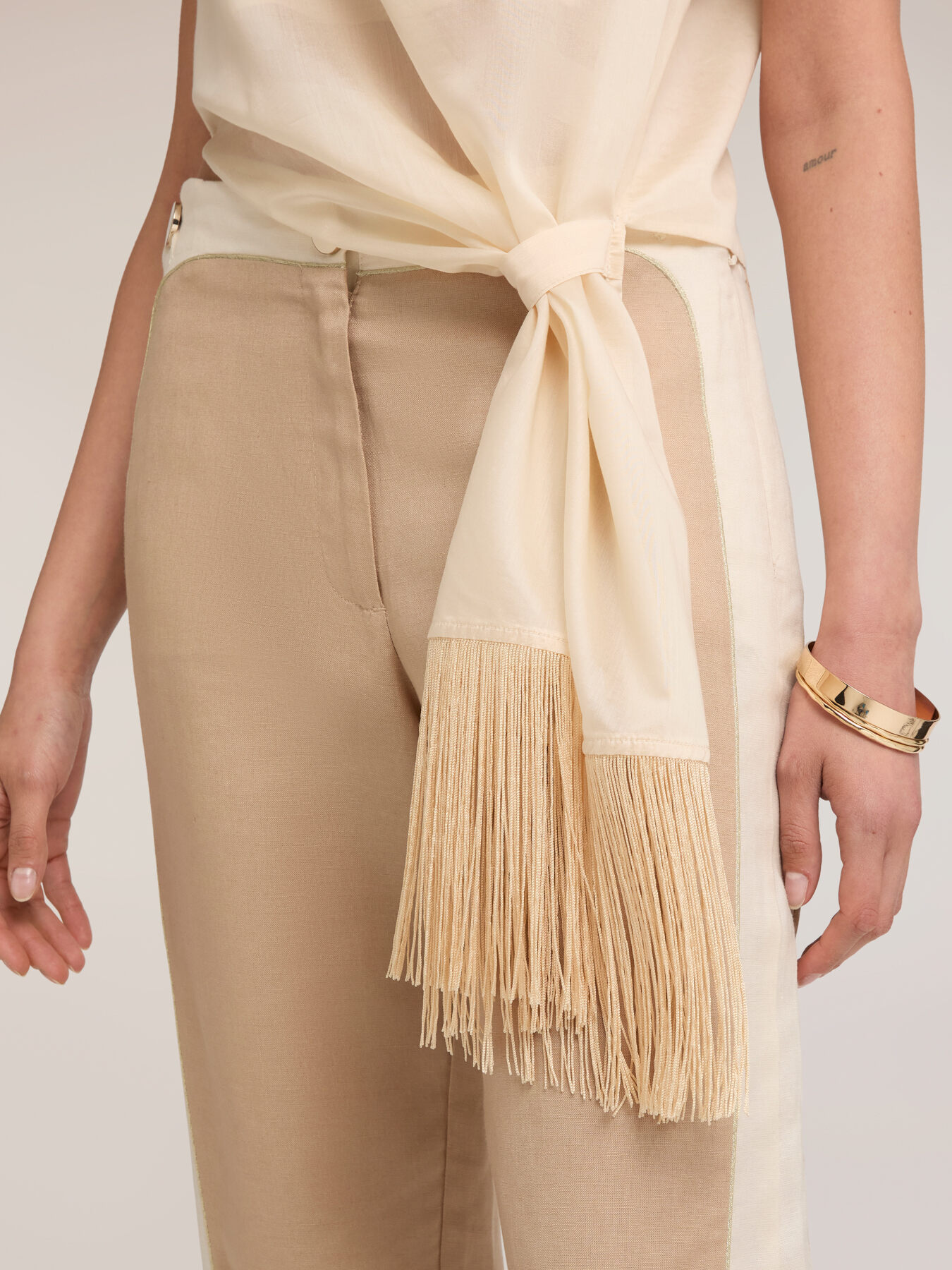 Voile top with knot and fringes image number 3