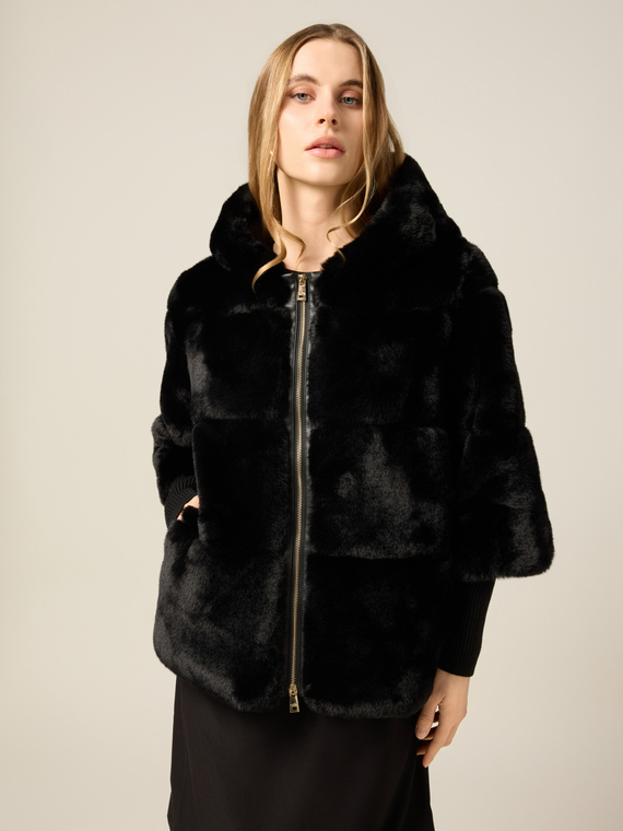 Giubbotto con cappuccio