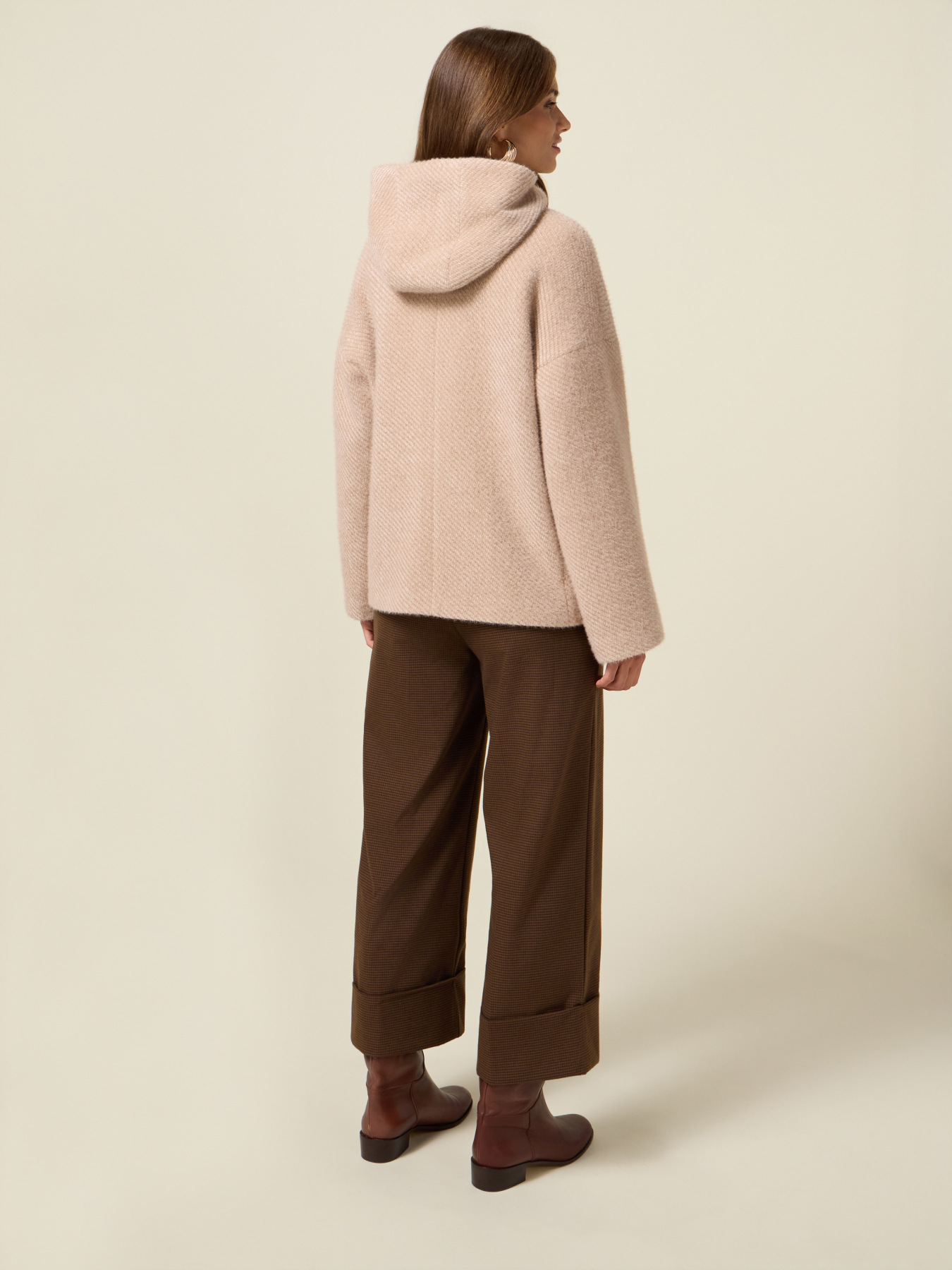 Short coat in knitted fabric image number 1